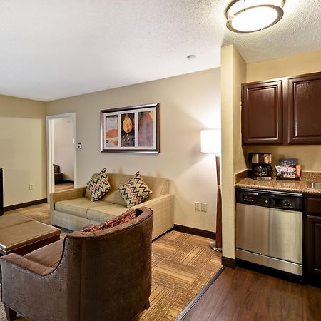 Staybridge Suites Grand Rapids-Kentwood By Ihg Cascade Exterior foto