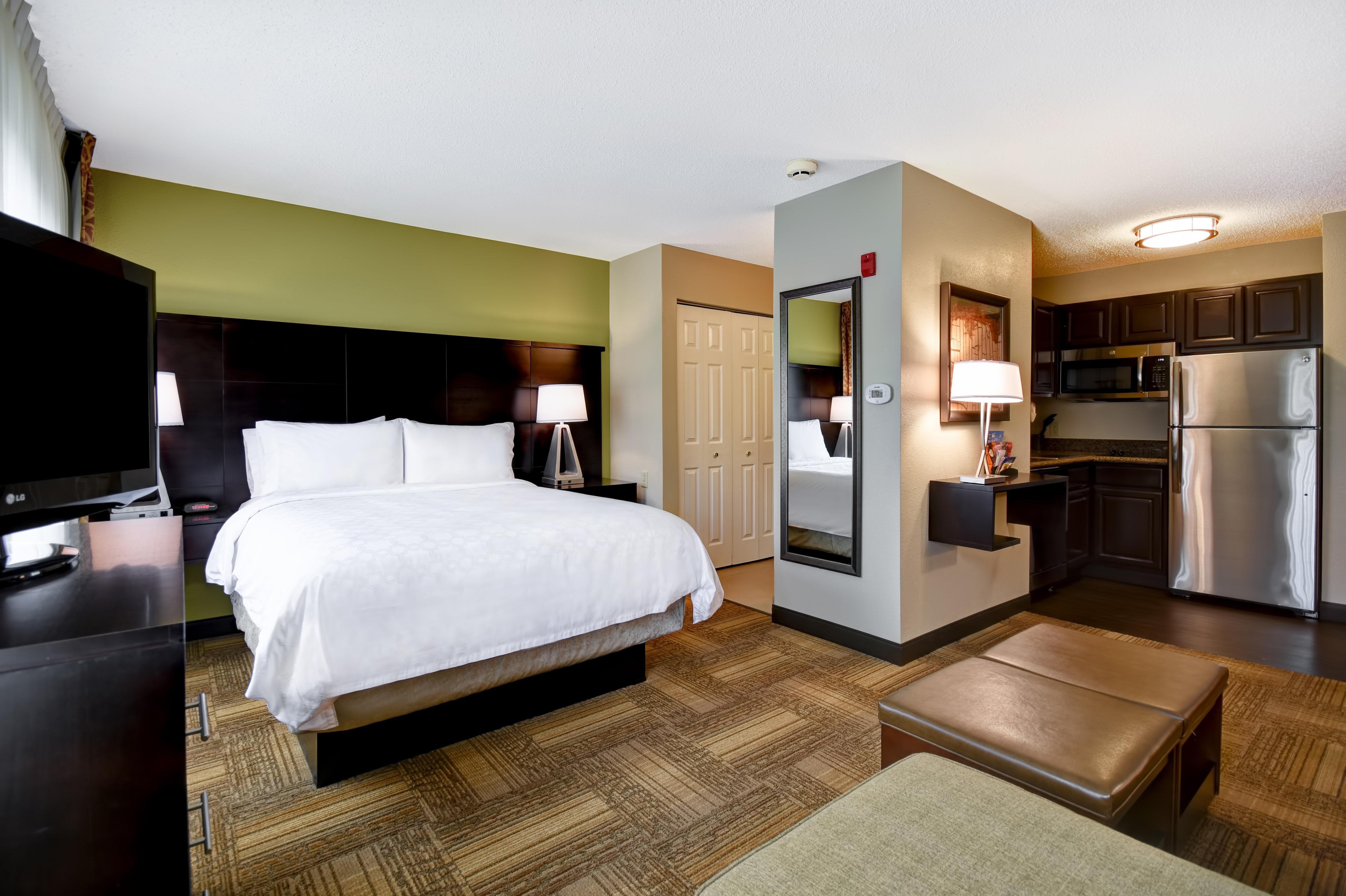 Staybridge Suites Grand Rapids-Kentwood By Ihg Cascade Exterior foto