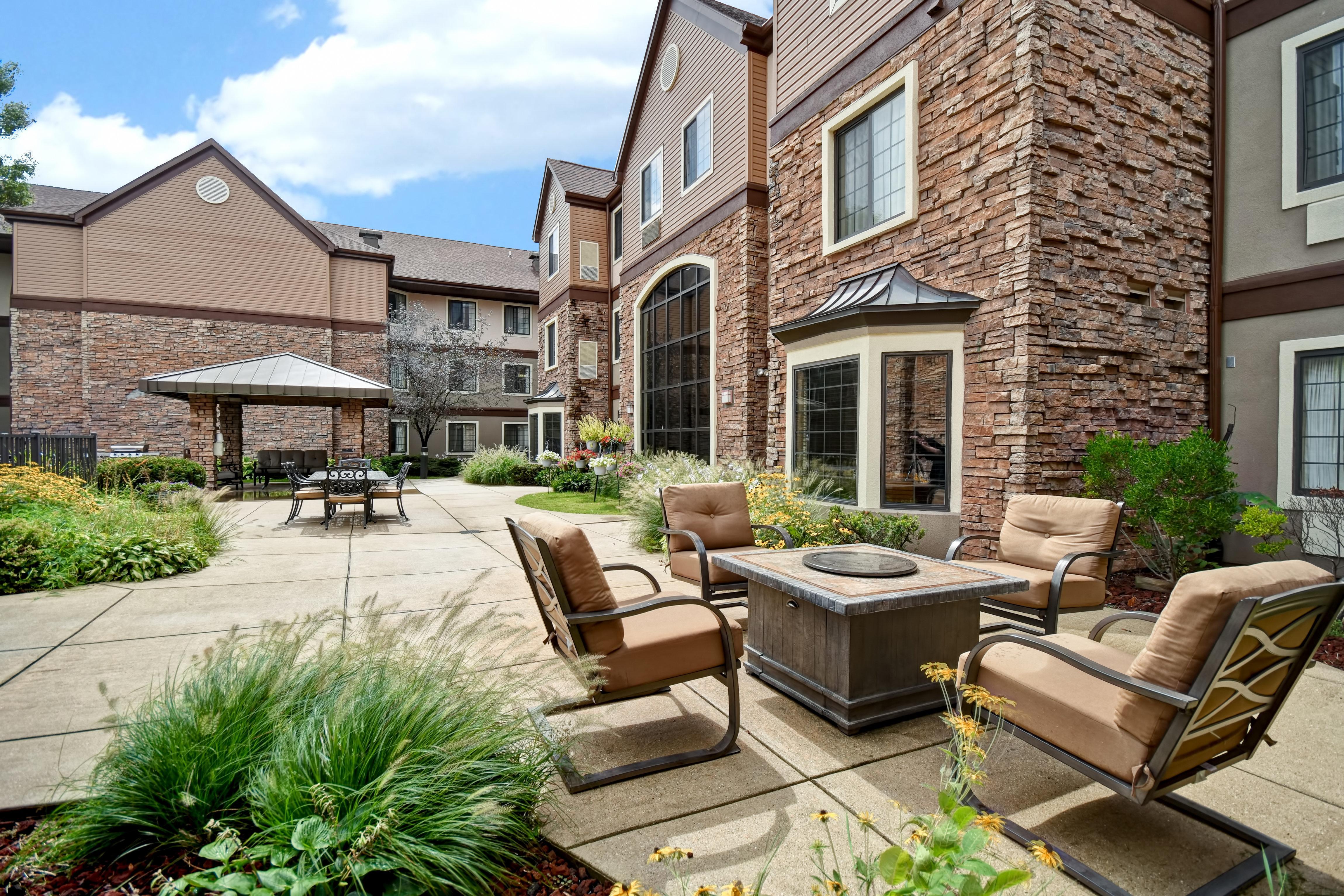 Staybridge Suites Grand Rapids-Kentwood By Ihg Cascade Exterior foto