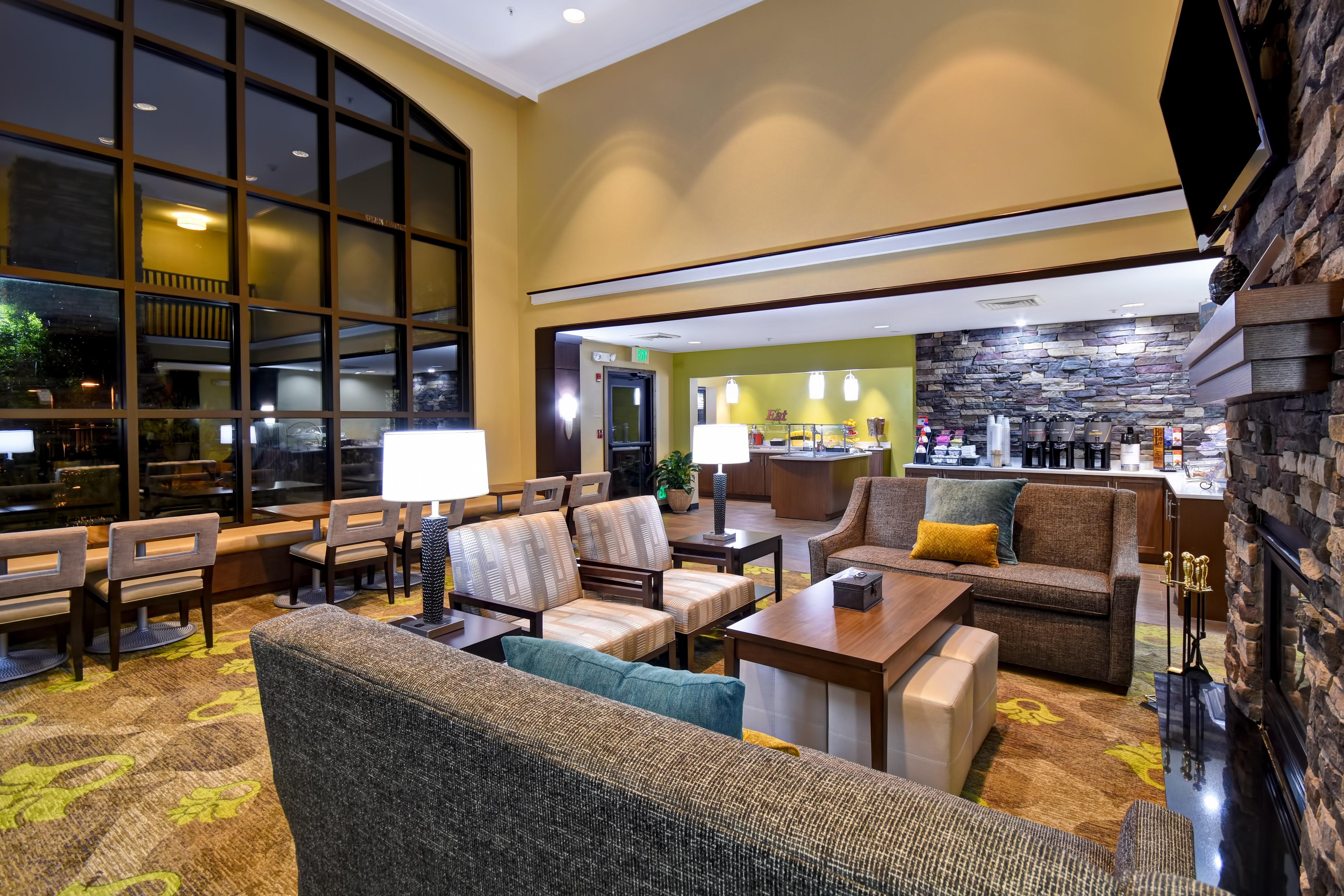 Staybridge Suites Grand Rapids-Kentwood By Ihg Cascade Exterior foto