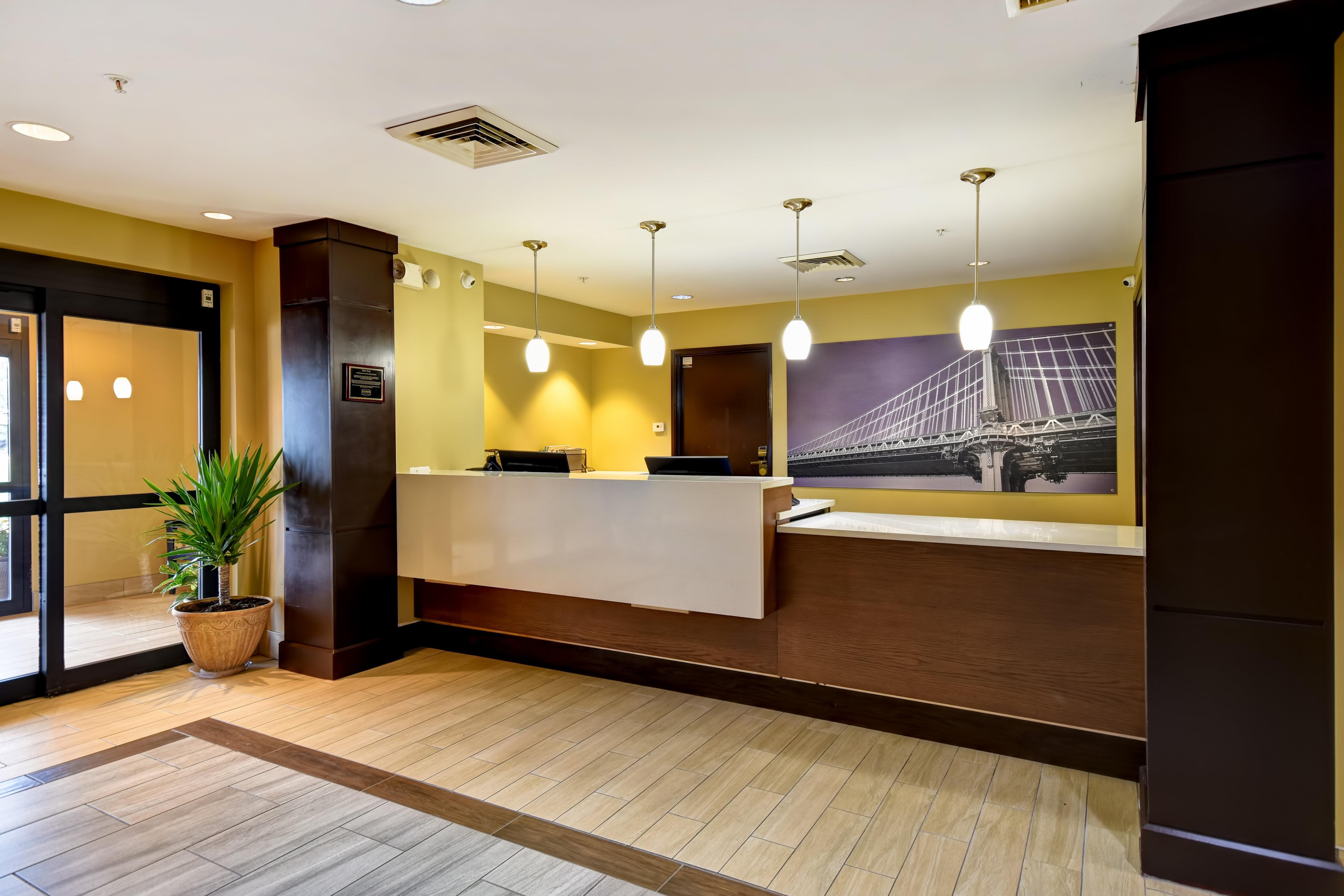 Staybridge Suites Grand Rapids-Kentwood By Ihg Cascade Exterior foto